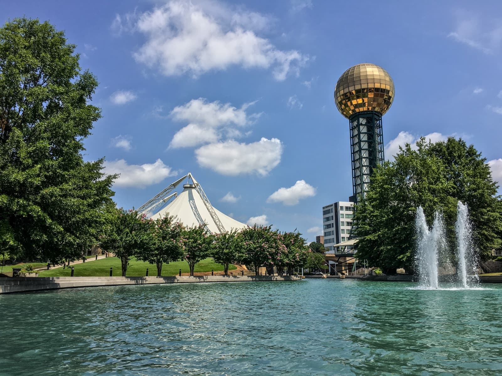 Big Kahuna Labor Day Festival Brings Wings, Contests and Fireworks to Knoxville's World's Fair Park